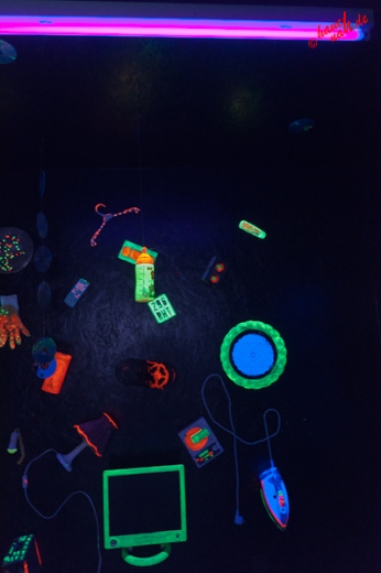 Neon-Foto-Art - des Rätsels Lösung :metabolon