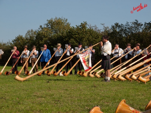 Alphornbläsertreffen Bergisches Land 2011 - Foto: Stefan Schmidt Alphornbläsertreffen Bergisches Land 2011 - Foto: Stefan Schmidt