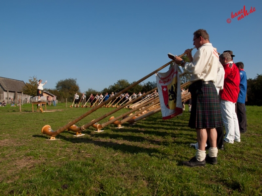 Alphornbläsertreffen Bergisches Land 2011 - Foto: Stefan Schmidt Alphornbläsertreffen Bergisches Land 2011 - Foto: Stefan Schmidt