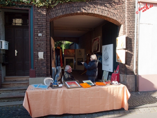 Wolf und Monika Hahlbrock - kreativ kritischer Blick auf das Weltgeschehen /Foto: Stefan Schmidt Wolf und Monika Hahlbrock - kreativ kritischer Blick auf das Weltgeschehen /Foto: Stefan Schmidt