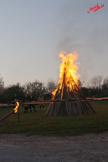 betreutes Zündeln = Martinsfeuer - Freilichtmuseum Lindlar am 11.11.2011 betreutes Zündeln = Martinsfeuer - Freilichtmuseum Lindlar am 11.11.2011
