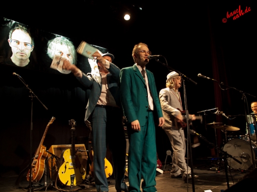 Erdmöbel Retrospektive Tour im Gloria Theater Köln - 09.12.2011 /Foto: Stefan Schmidt Erdmöbel Retrospektive Tour im Gloria Theater Köln - 09.12.2011 /Foto: Stefan Schmidt