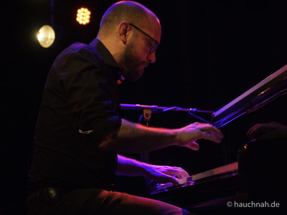 Jazz mit einem Hauch von Pop, Funk und Rock füllt klangvoll den Konzertsaal des Stadtgartens Köln - Nils Wülker stellt sein neues Album "UP" vor - 20.04.2015 /Foto: Stefan Schmidt www.kultpix.de